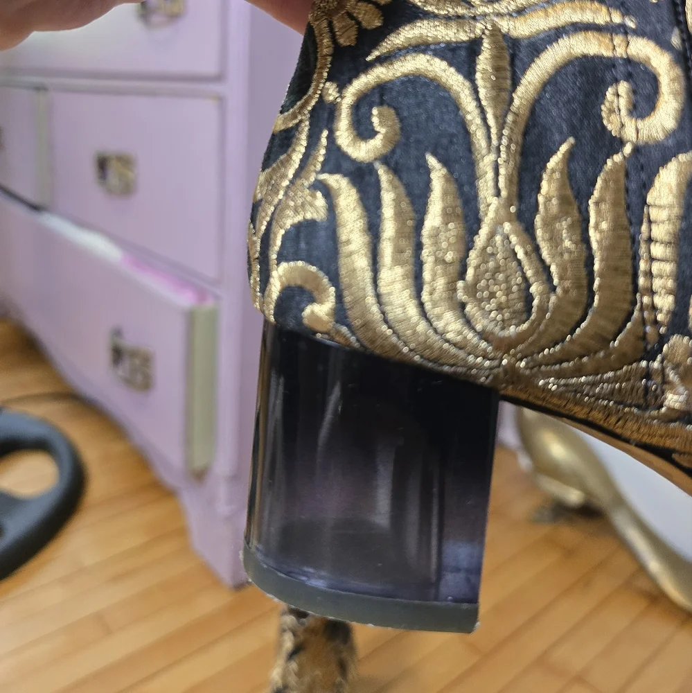 Tory Burch Borcade Carlotta Gold and Black Ankle Boots Size 8